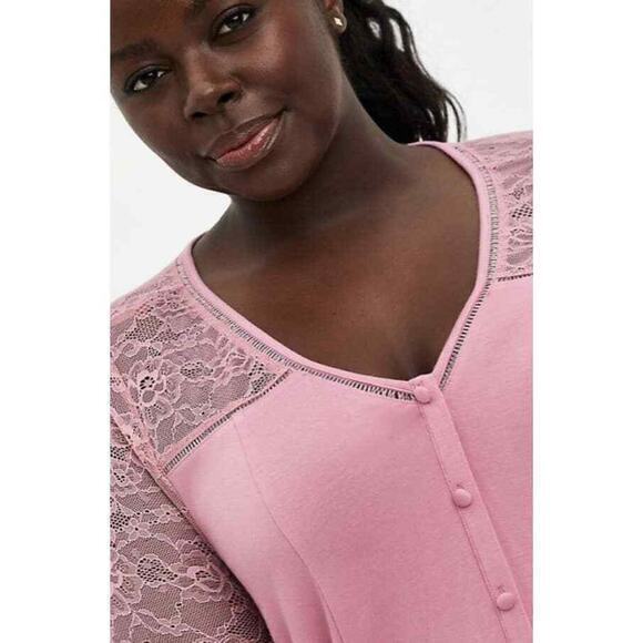 TORRID Blouse Top Plus Size 1X 14-16 Shirt  Pink Lace Girly Bell Sleeve - Picture 5 of 10